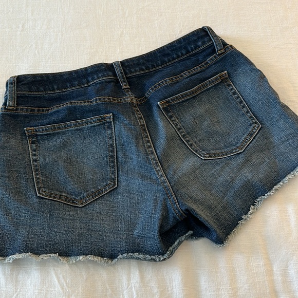 Gap Maternity Jean Shorts - Picture 4 of 4